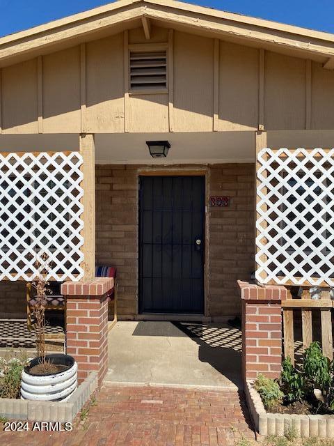 view of property entrance