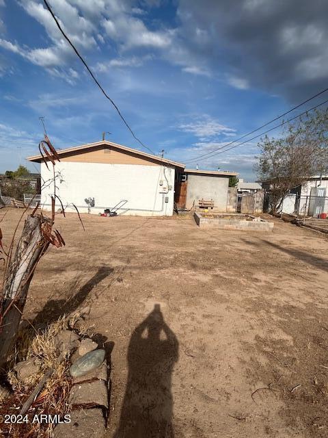 view of home's exterior