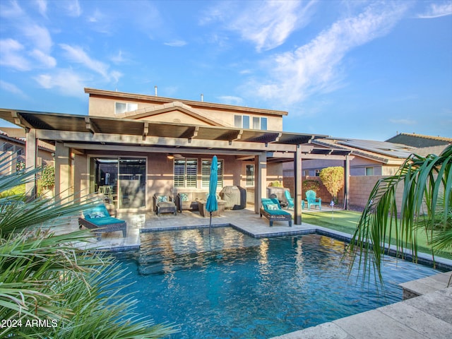 view of swimming pool featuring a patio