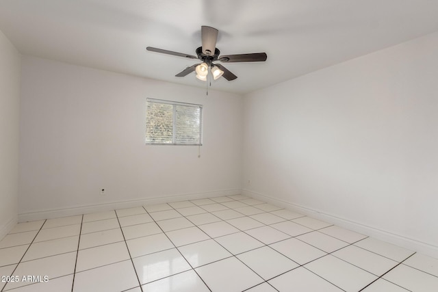 empty room with ceiling fan