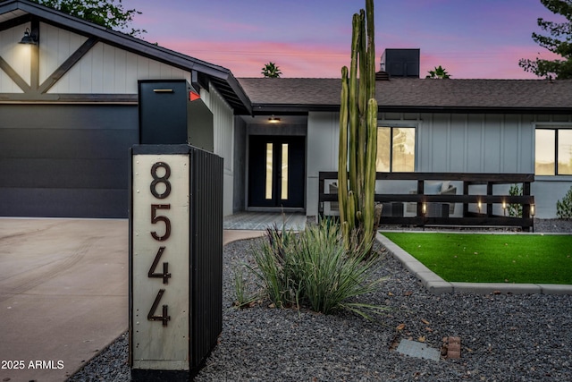 8544 E Heatherbrae Dr, Scottsdale, AZ 85251 - view of front of home with roof with shingles