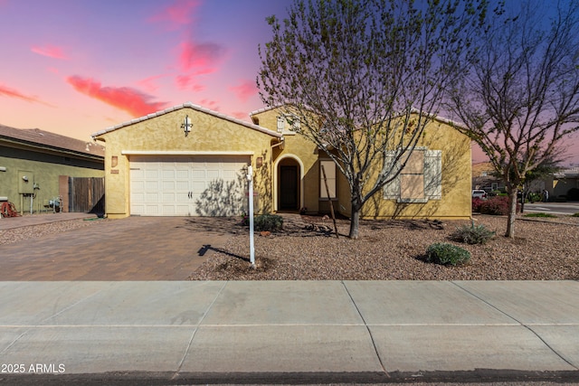 view of front facade with a garage