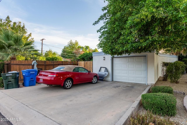301 W Royal Palm Rd, Phoenix, AZ 85021 - detached garage with driveway