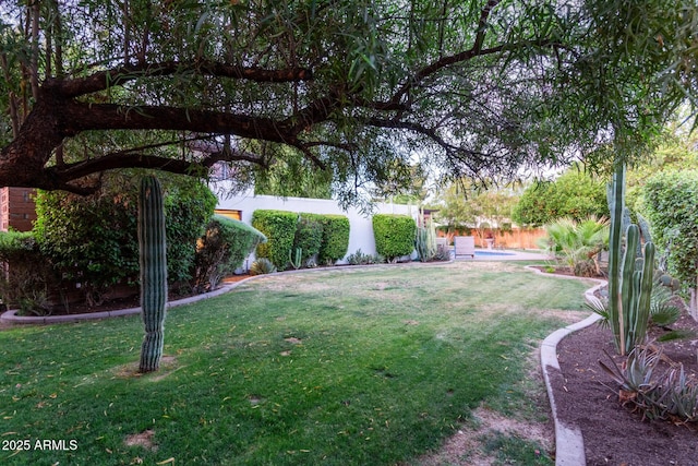 301 W Royal Palm Rd, Phoenix, AZ 85021 - view of yard