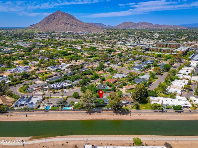 bird's eye view featuring a mountain view