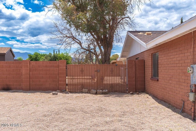 1315 Via Cabrillo, Sierra Vista, AZ 85635 - view of yard featuring a gate