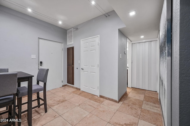 357 E Thomas Rd Unit A208, Phoenix, AZ 85012 - dining area featuring recessed lighting