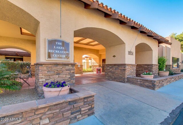 9733 W Mcrae Way, Peoria, AZ 85382 - view of home's community with fence