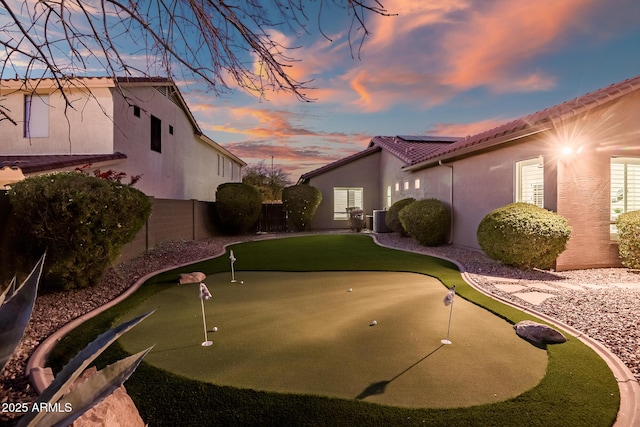 2207 W Hidden Treasure Way, Phoenix, AZ 85086 - view of home's community with a putting green