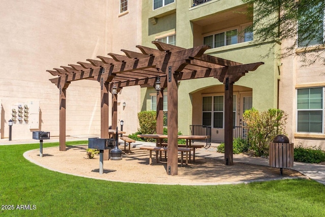 view of patio featuring a pergola