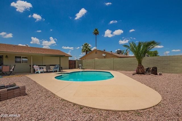19031 N 13th Dr, Phoenix, AZ 85027 - view of swimming pool with a patio and a fenced backyard