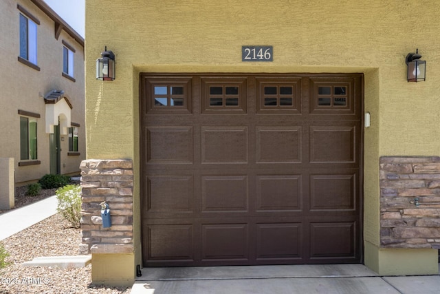 2725 E Mine Creek Rd Unit 2146, Phoenix, AZ 85024 - garage with concrete driveway
