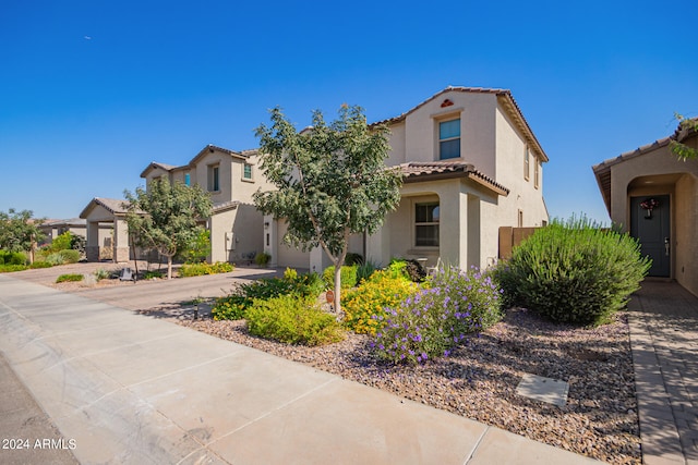 view of mediterranean / spanish-style home