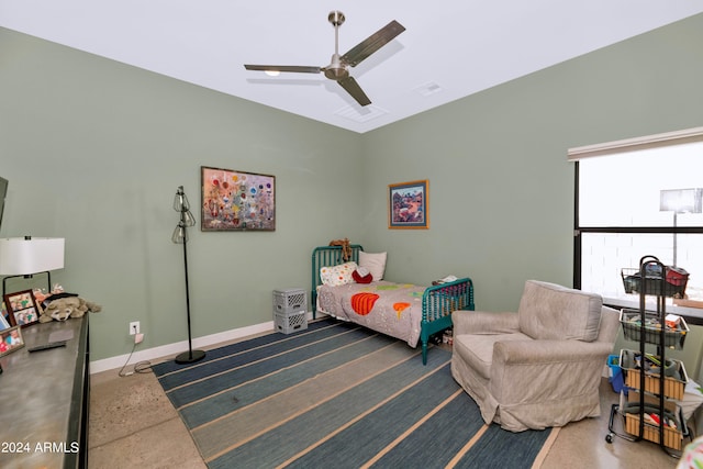 bedroom featuring ceiling fan