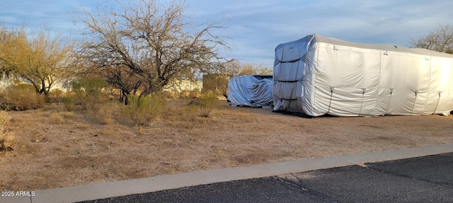 Listing photo 2 for 30835 S Running Horse Rd Unit 34, Congress AZ 85332