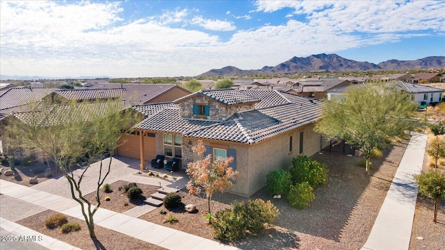 bird's eye view featuring a mountain view