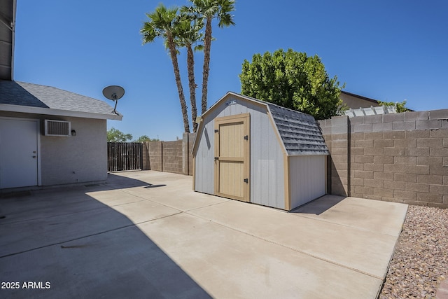 5944 W Greenbriar Dr, Glendale, AZ 85308 - view of shed featuring a fenced backyard