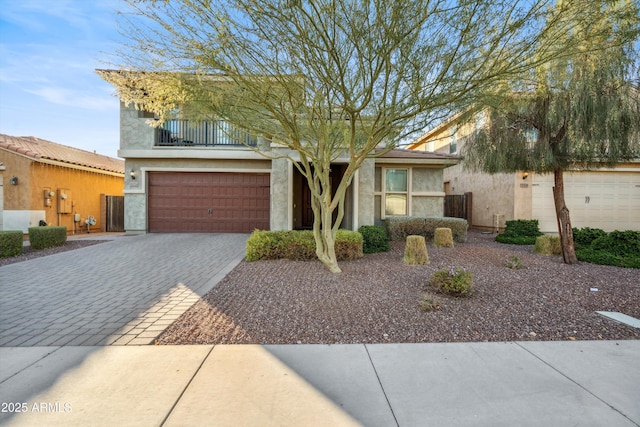 view of front facade with a garage