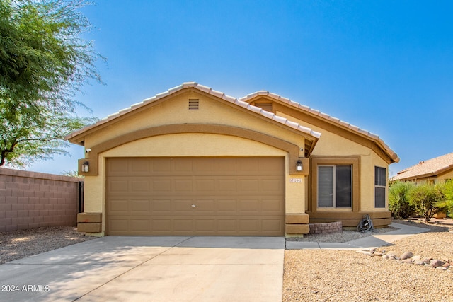 view of front facade featuring a garage