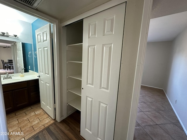 closet with sink