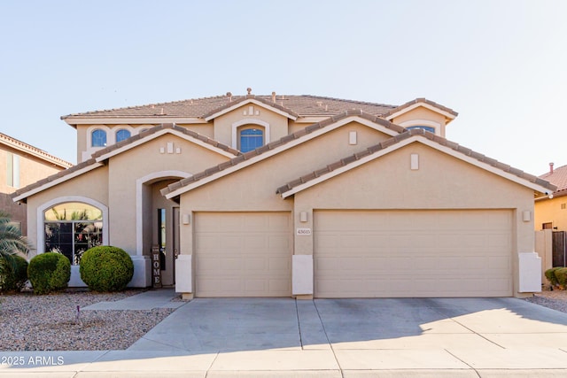 view of front facade featuring a garage