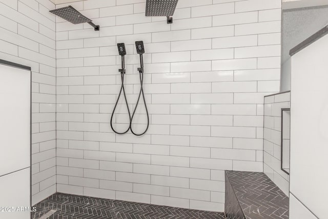 3805 E Desert Flower Ln, Phoenix, AZ 85044 - full bathroom featuring a tile shower