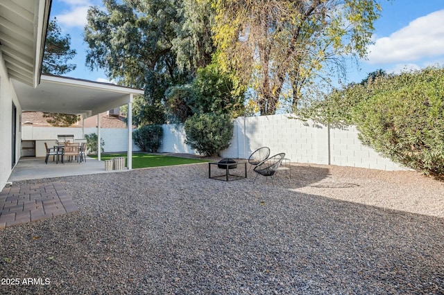 view of yard with a patio area