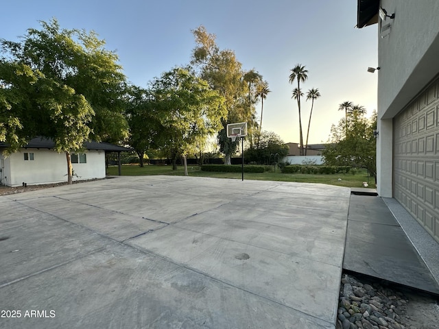 2311 E Colter St, Phoenix, AZ 85016 - view of basketball court