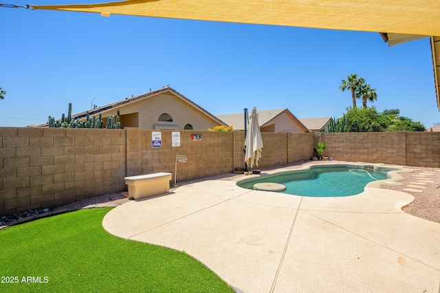 8331 E Plata Ave, Mesa, AZ 85212 - view of swimming pool with a fenced in pool, a patio area, and a fenced backyard