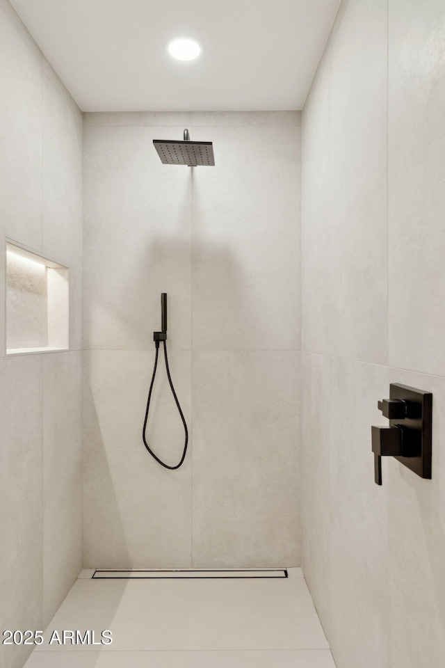 8403 E Fairmount Ave, Scottsdale, AZ 85251 - bathroom with tiled shower and recessed lighting