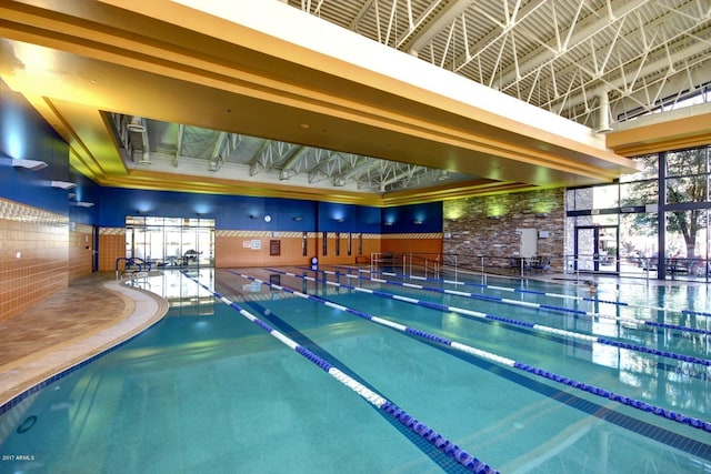 view of swimming pool