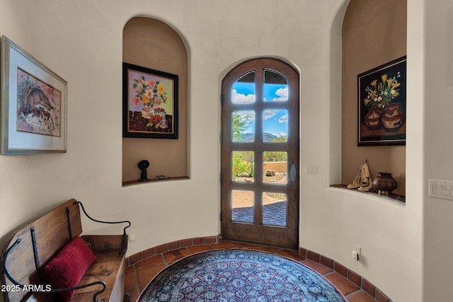 8154 E Tecolote Cir, Scottsdale, AZ 85266 - tiled entryway with arched walkways
