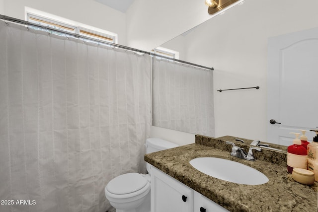 12852 N Mountainside Dr Unit 2, Fountain Hills, AZ 85268 - full bath with vanity and curtained shower