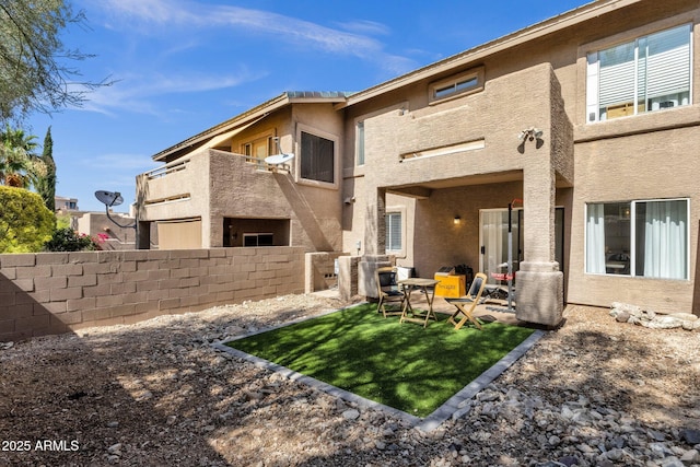 12852 N Mountainside Dr Unit 2, Fountain Hills, AZ 85268 - back of house featuring stucco siding and a patio area