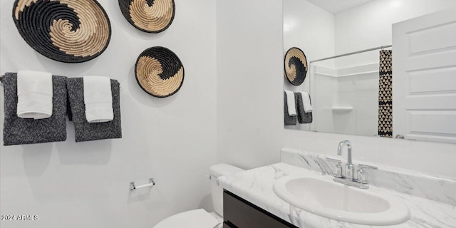 5549 E Mearn Rd, San Tan Valley, AZ 85140 - full bathroom with vanity, curtained shower, and toilet