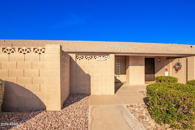 view of front of property