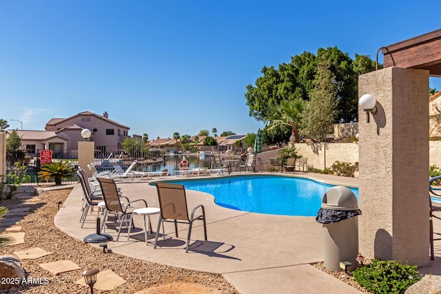 15087 N 86th Dr, Peoria, AZ 85381 - pool with a patio and fence