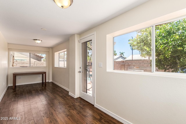 937 N Marble St, Gilbert, AZ 85234 - entrance foyer featuring baseboards and dark wood-style flooring