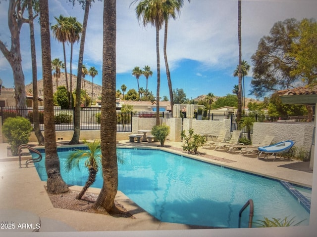 8653 S 51st St Unit 2, Phoenix, AZ 85044 - community pool featuring a patio