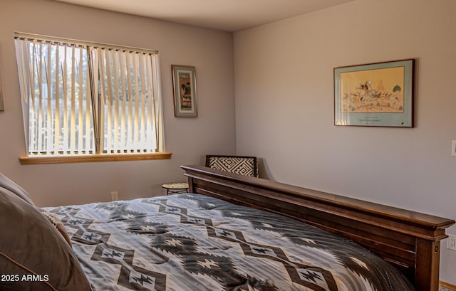 2806 Skyhawk Dr, Overgaard, AZ 85933 - bedroom with multiple windows