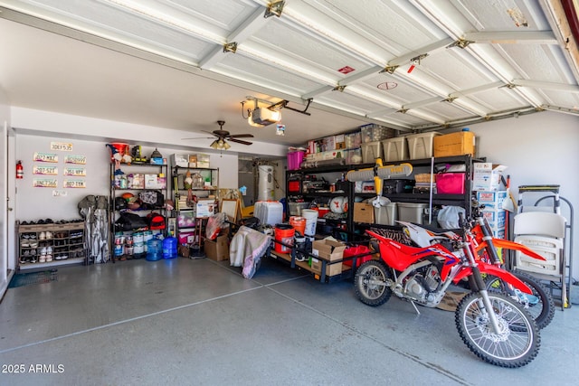 4331 E Redwood Ln, Phoenix, AZ 85048 - garage with a garage door opener