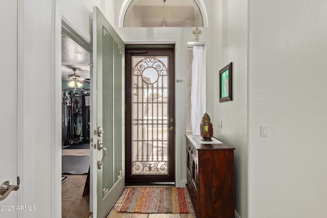 4331 E Redwood Ln, Phoenix, AZ 85048 - entrance foyer featuring a textured wall and ceiling fan
