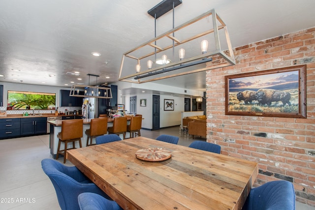 7102 E Kalil Dr, Scottsdale, AZ 85254 - dining space with recessed lighting