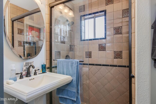 7102 E Kalil Dr, Scottsdale, AZ 85254 - full bath featuring a sink and a stall shower