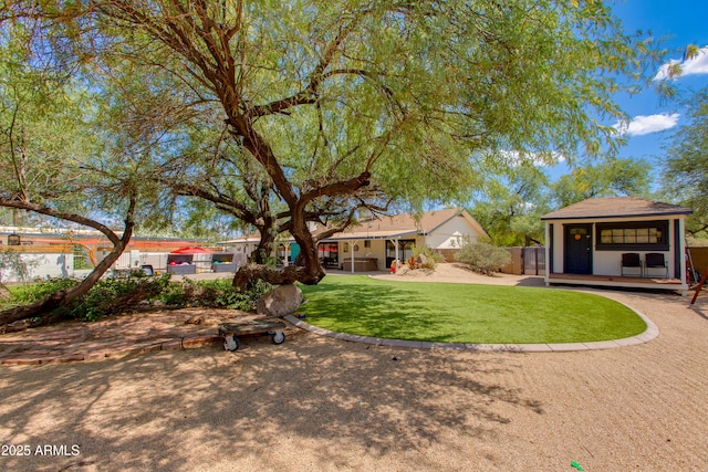 7102 E Kalil Dr, Scottsdale, AZ 85254 - view of yard featuring a porch