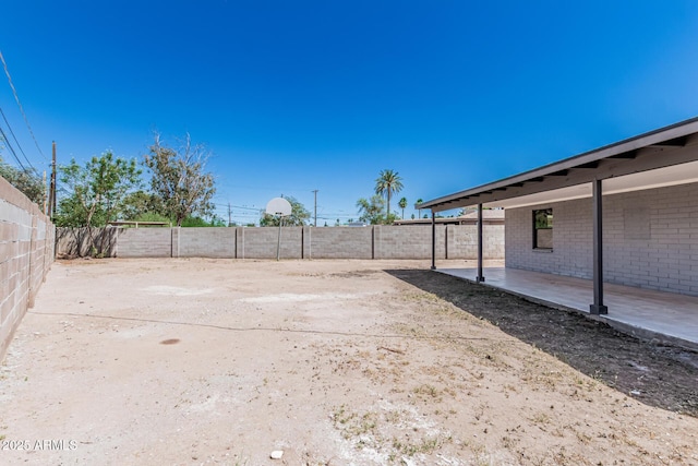4441 N 27th Dr, Phoenix, AZ 85017 - fenced backyard with a patio area