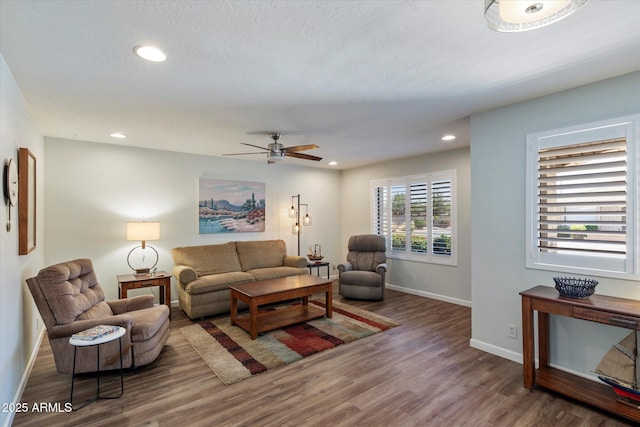520 S Greenfield Rd Unit 7, Mesa, AZ 85206 - living area with wood finished floors, recessed lighting, and a ceiling fan