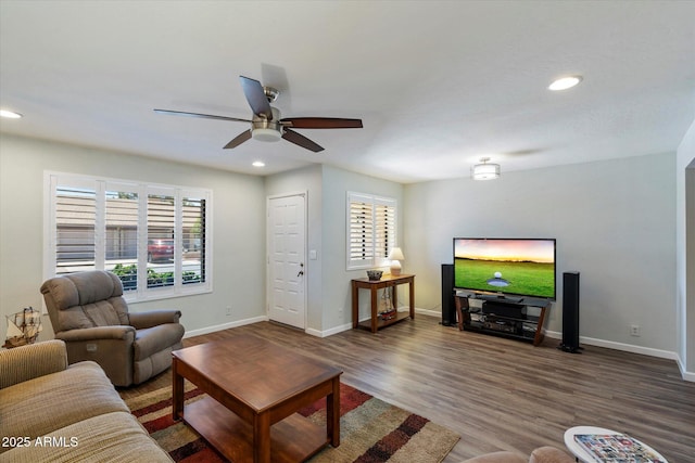 520 S Greenfield Rd Unit 7, Mesa, AZ 85206 - living room featuring ceiling fan, wood finished floors, and recessed lighting