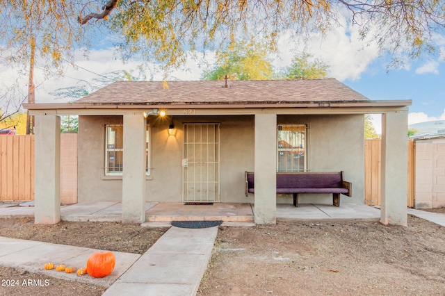 view of front of home featuring covered porch