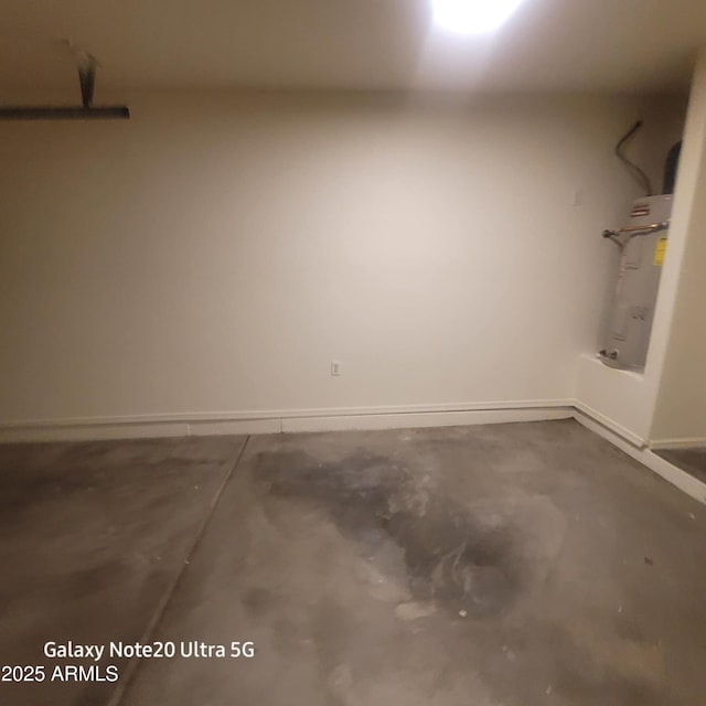 1829 E Adams St, Phoenix, AZ 85034 - garage with water heater and baseboards